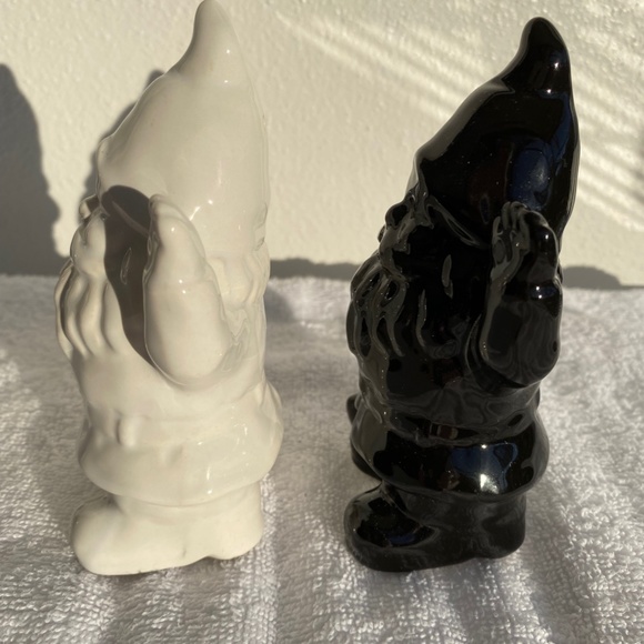 Gnome Salt and Pepper shakers - Picture 7 of 7